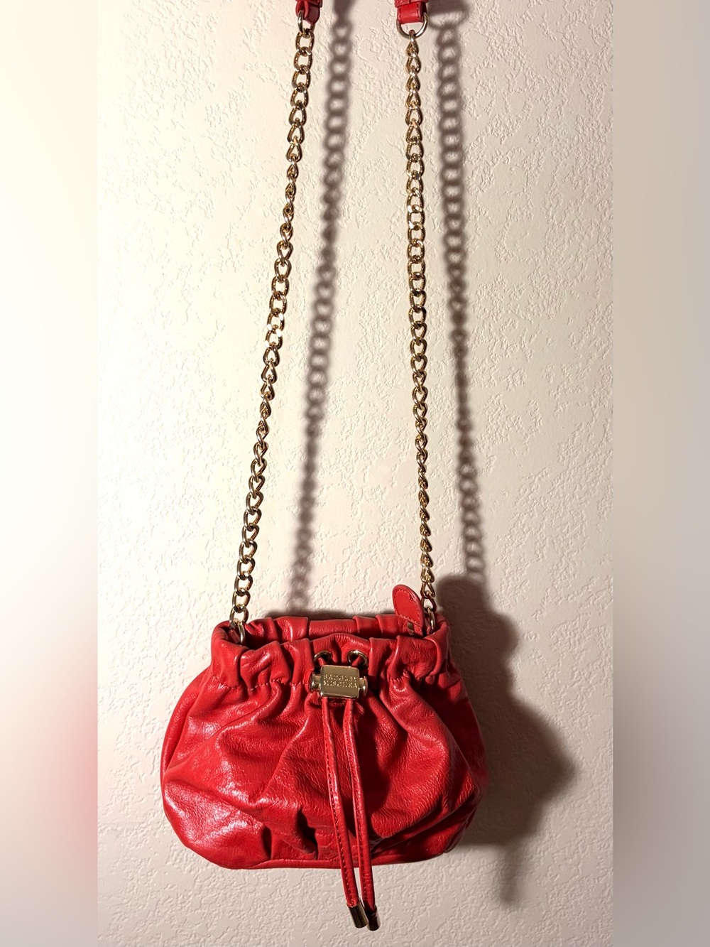 Badgley Mischka Red Leather Drawstring Chain Crossbody Bag w/Gold Studded Strap